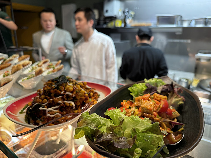 Mui Mui bietet südostasiatische vegetarische Küche am Augsburger Perlachberg (©Foto: Martin Schmitz)